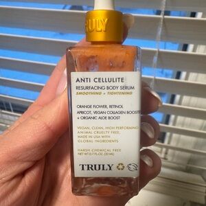 TRULY Anti Cellulite Resurfacing Body Serum - Orange and Gold